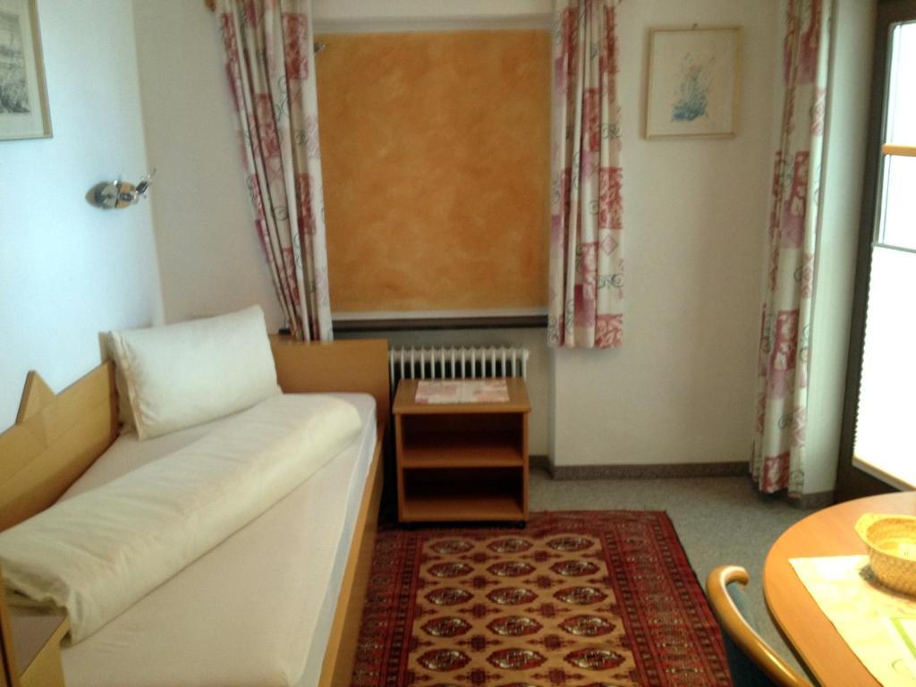 Pension Wallnoefer Мімінг Номер фото