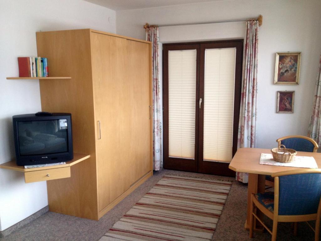 Pension Wallnoefer Мімінг Номер фото